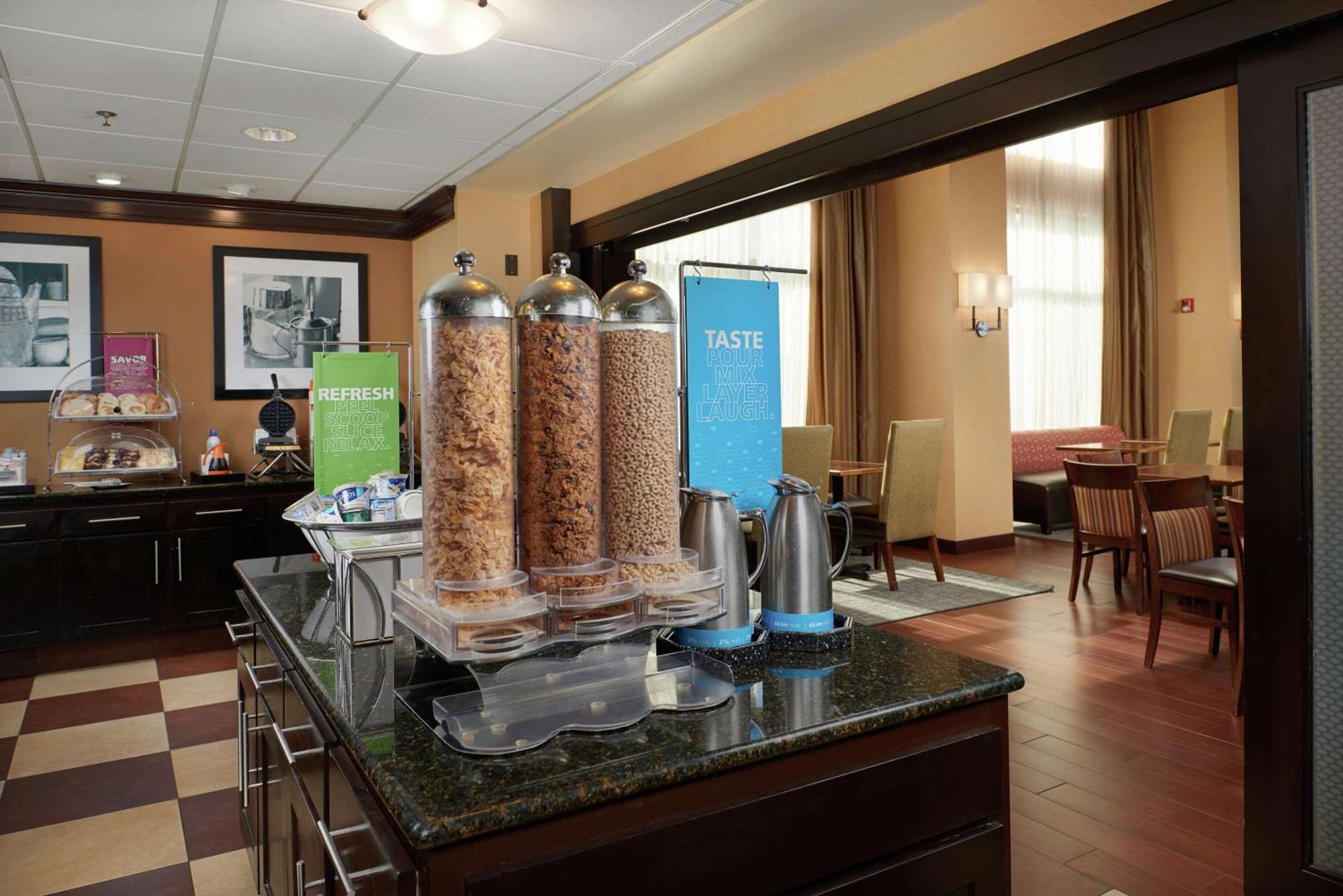 Hampton Inn & Suites Oxford-Anniston Екстер'єр фото